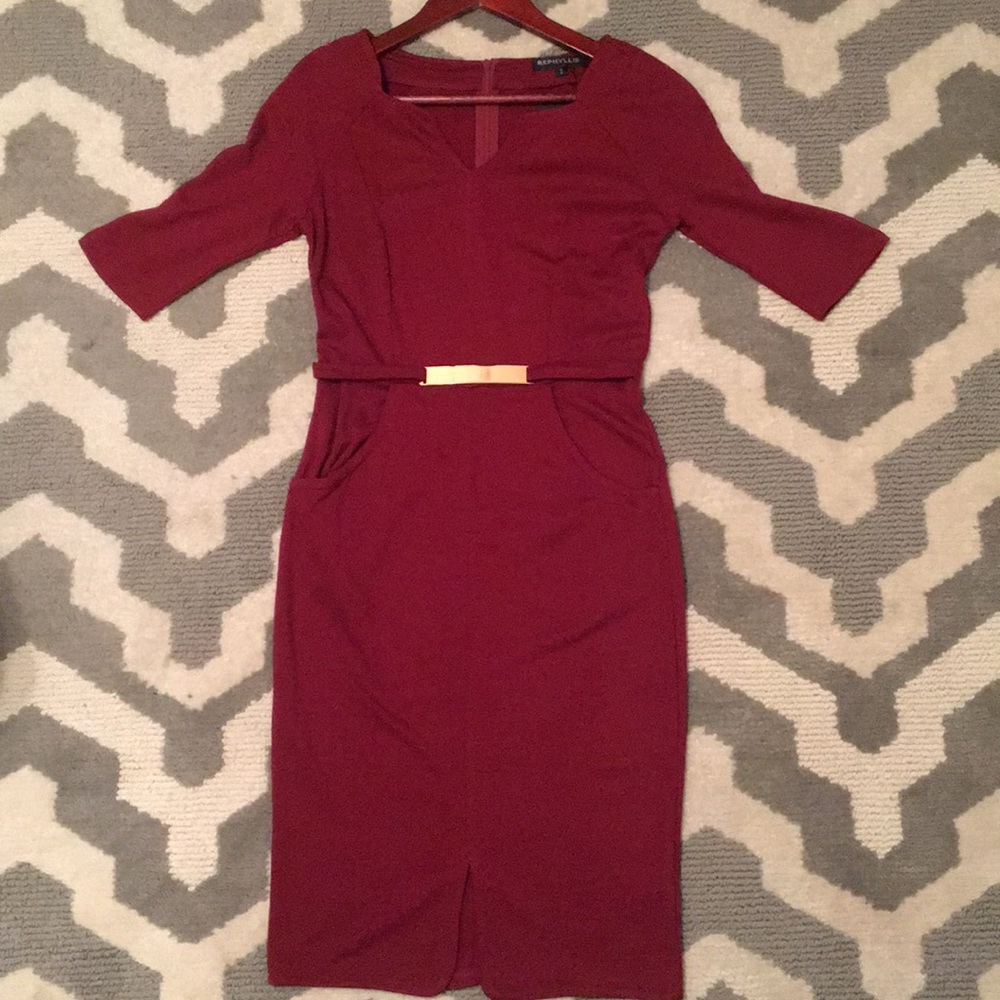 NWT dress with sleeves and pockets!